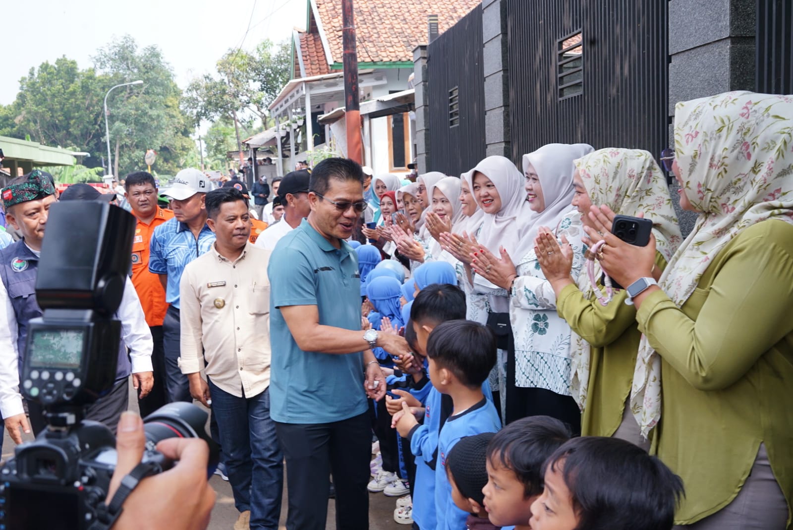 Tinjau Dampak Puting Beliung Cimenyan, KDS Serap Aspirasi Warga