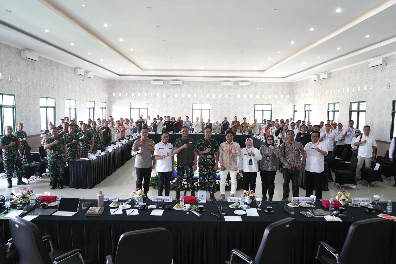 Bandung Raya Darurat Sampah dan Banjir, Dadang Supriatna Desak Aksi Bersama