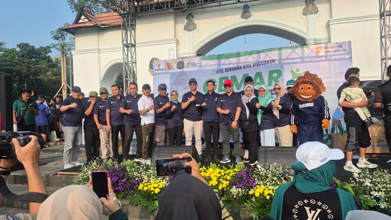 Lautan Manusia di CFD Soreang: Ketika Jalan Raya ‘Direbut’ Warga demi Berburu Bugar dan Layanan Gratis