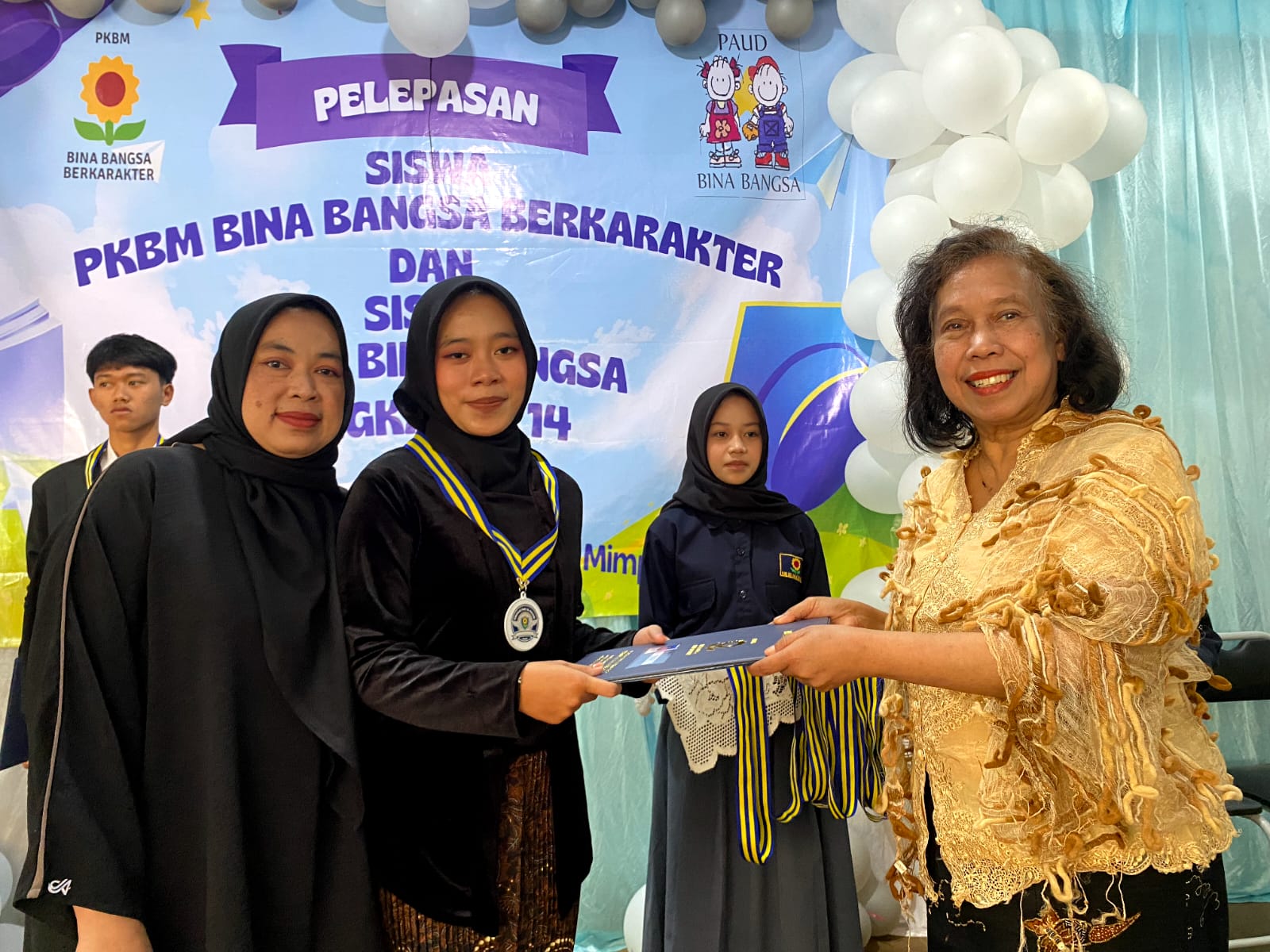 Lulusan PKBM Bina Bangsa Berkarakter Dapat Peluang Beasiswa Kuliah Gratis