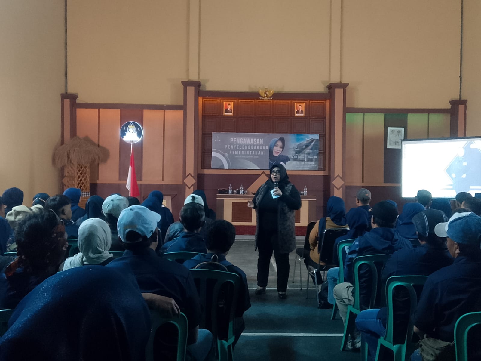 Tia Fitriani Bekali Konstituen Pasirjambu Lewat Pendidikan Politik NasDem Jabar