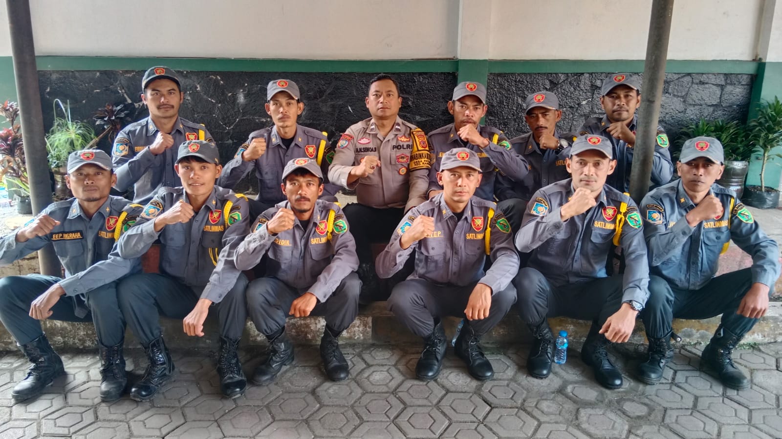 Linmas Desa Indragiri Raih Juara I Lomba PBB Tingkat Kecamatan Rancabali