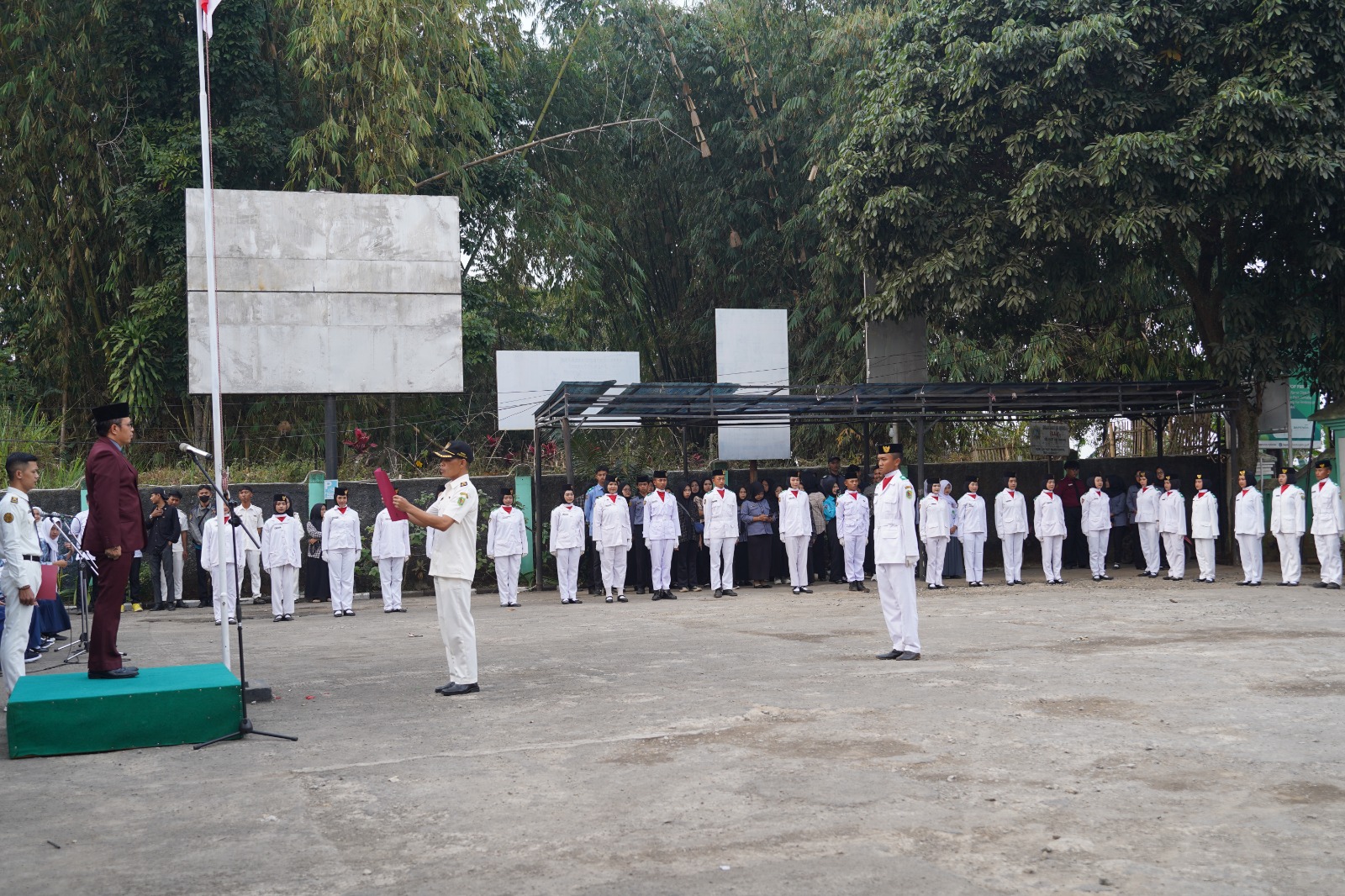 Camat Pacet Asep Susanto Berpesan Bangun Karakter Jiwa Merah Putih 
