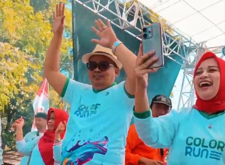 Warga Ciwidey Semarakkan HUT ke-81 RI Lewat Ajang Color Run