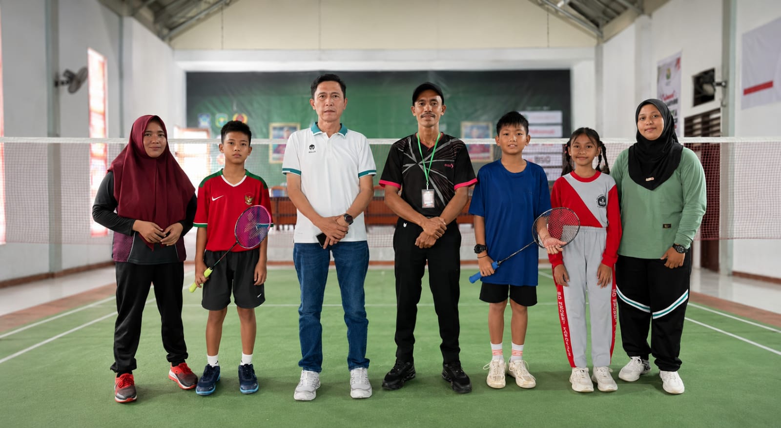 Dua Siswa SDN Tangagah Bawa Semangat Di Kejurkab Bulu Tangkis Bolsel 2026