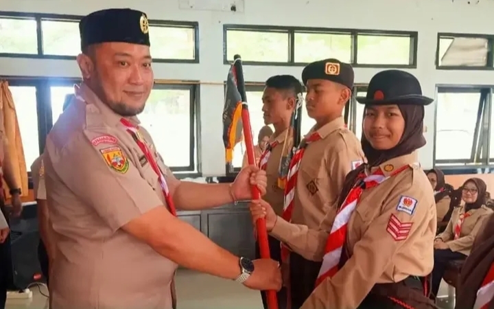Camat Perdana Lepas Kontingen Pramuka Ke Tingkat Kabupaten Bandung 