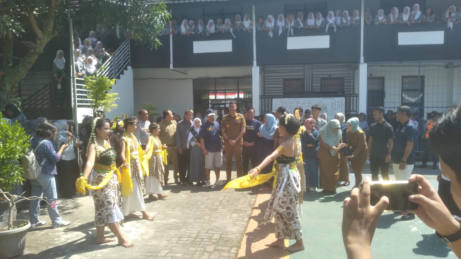 Kembali Sambangi SMAN 1 Katapang, Ali Syakieb Bangkitkan Semangat Pelajar Menuju Generasi Hebat Kabupaten Bandung