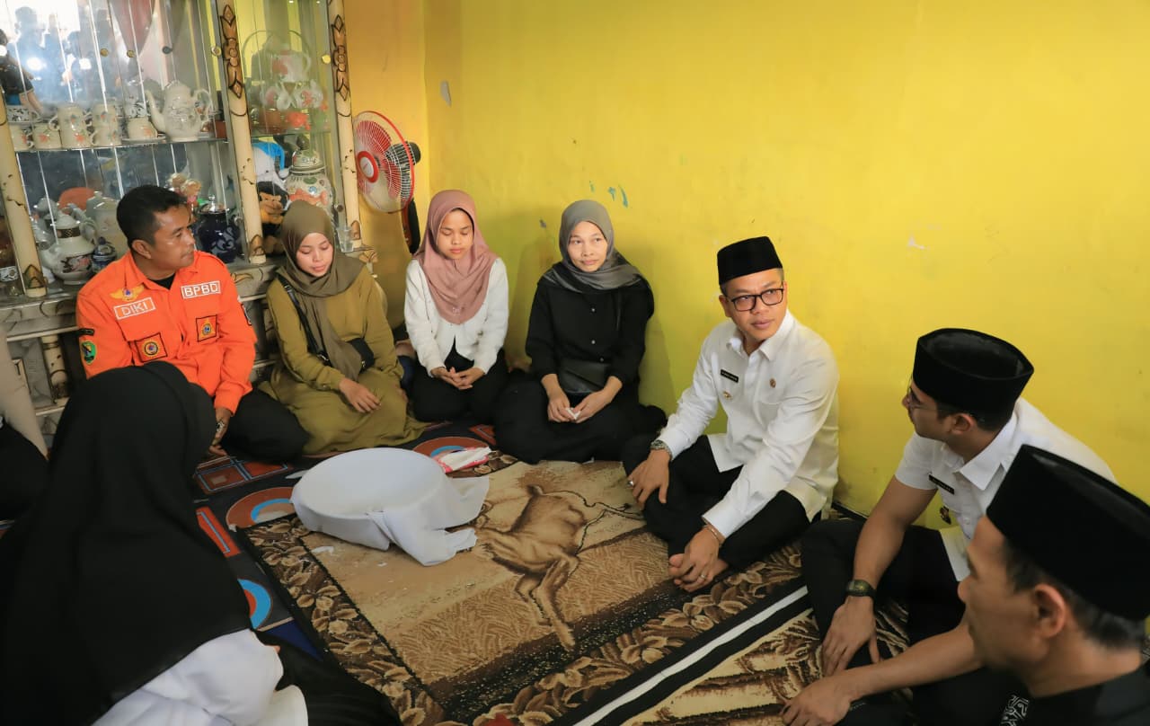 Di Sela Ziarah HUT ke-385, Bupati KDS Instruksikan Camat dan OPD Fokus Tangani Banjir